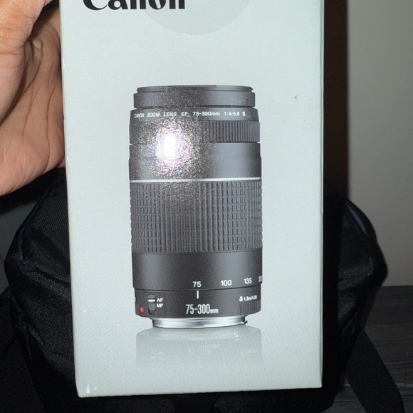 Canon EOS Rebel T7 DSLR Two Lens Kit and EF 75-300 Lenses - Picture 2 of 6